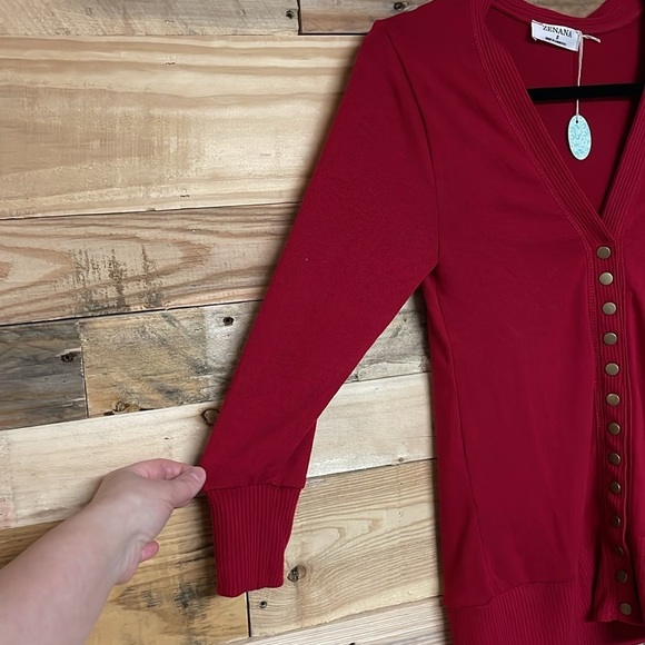 Zenana size Small Red Snap Down Stretchy and Soft Cardigan with 3/4 Sleeves - Picture 4 of 8